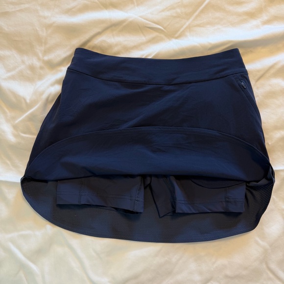 NWT Outdoor Voices The Exercise 3" Skort Navy, XS - Picture 4 of 8